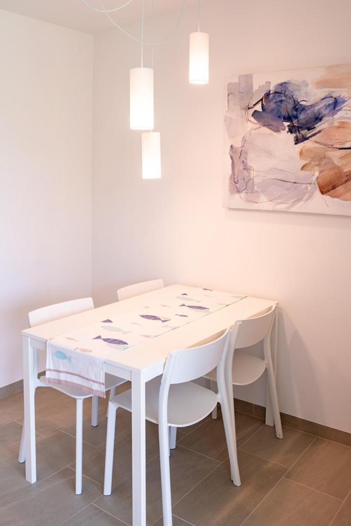 Arti Holiday Homes Banjol エクステリア 写真
