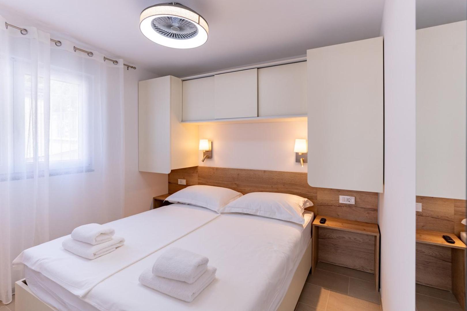 Arti Holiday Homes Banjol エクステリア 写真