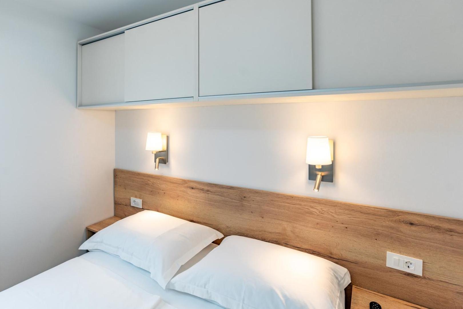 Arti Holiday Homes Banjol エクステリア 写真