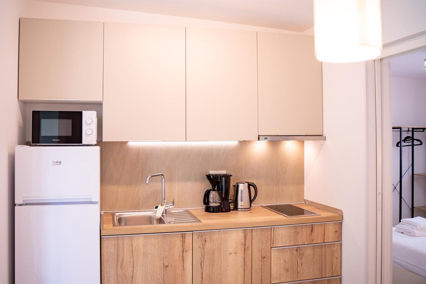 Arti Holiday Homes Banjol エクステリア 写真