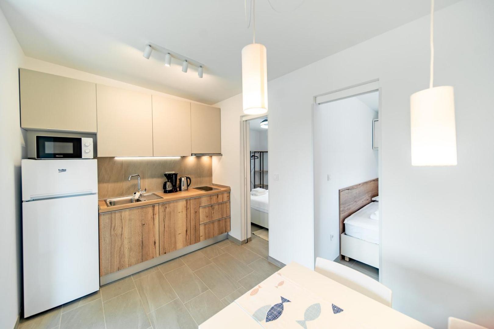 Arti Holiday Homes Banjol エクステリア 写真