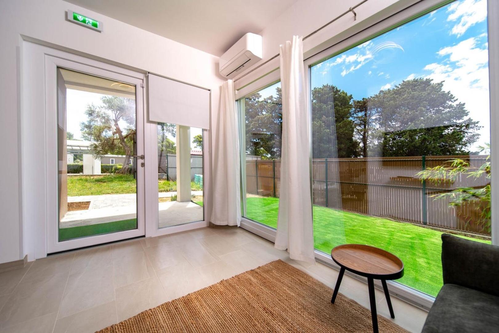 Arti Holiday Homes Banjol エクステリア 写真
