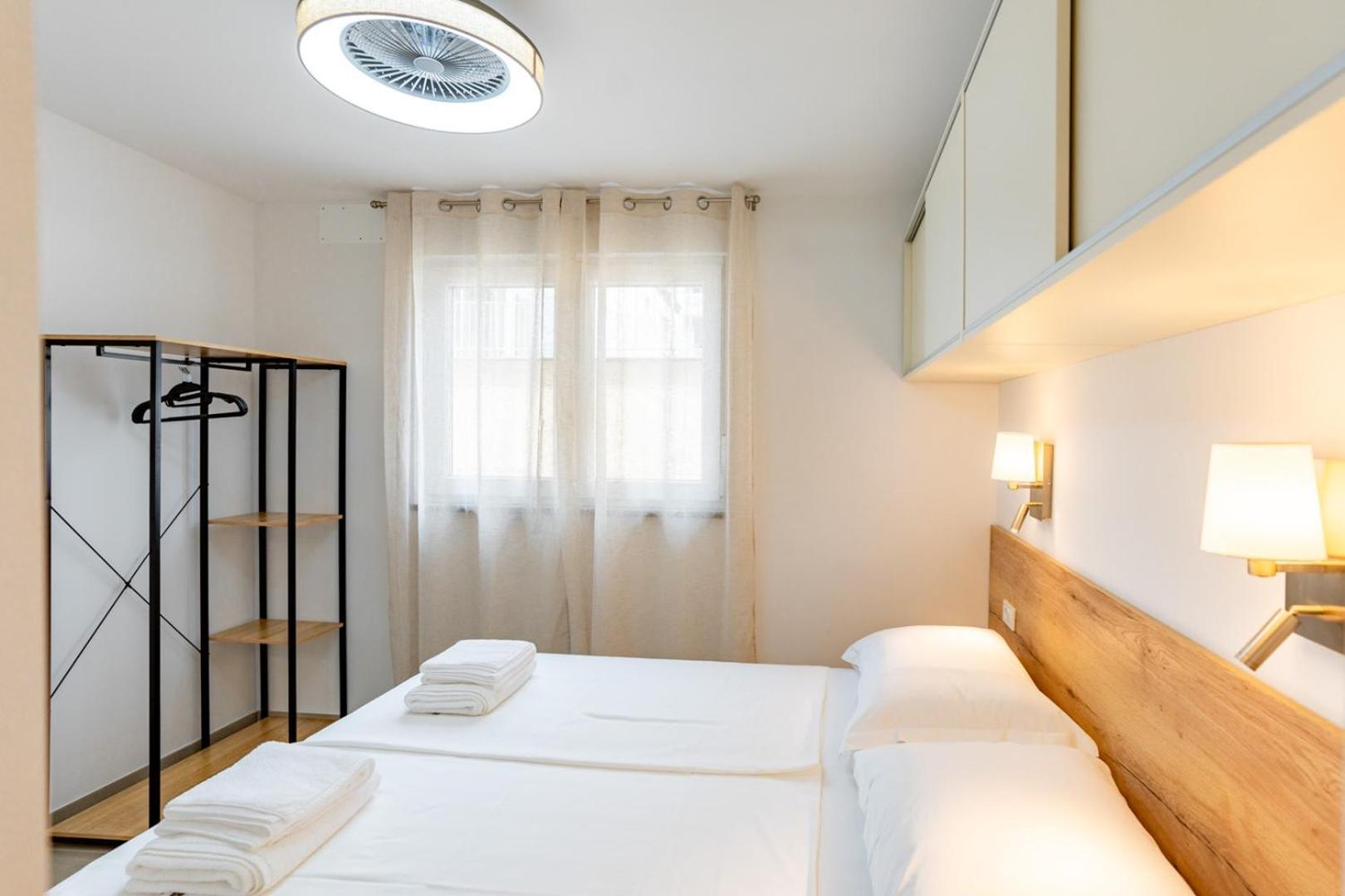Arti Holiday Homes Banjol エクステリア 写真