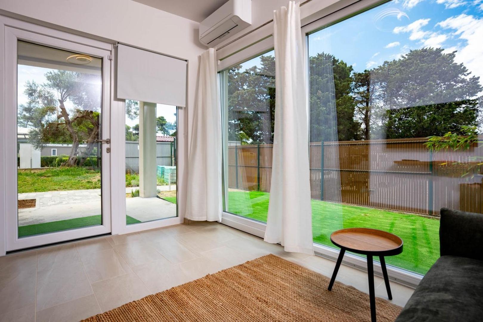 Arti Holiday Homes Banjol エクステリア 写真