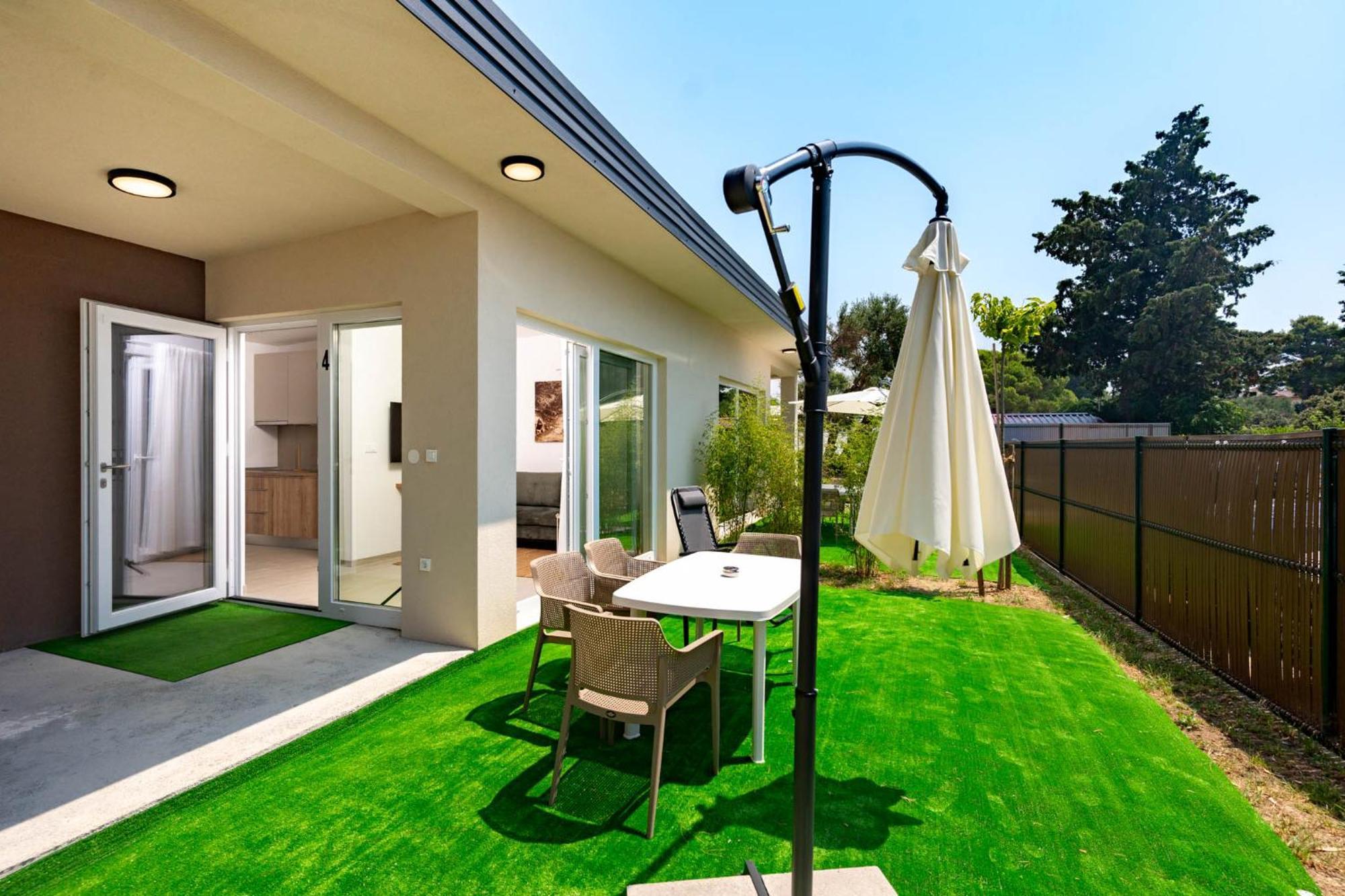 Arti Holiday Homes Banjol エクステリア 写真