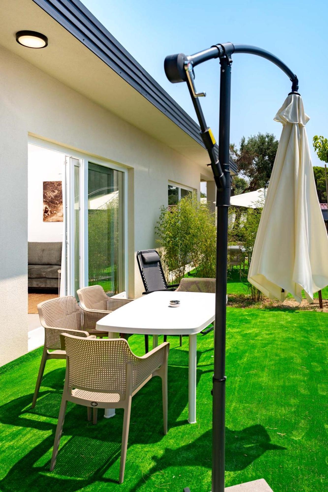 Arti Holiday Homes Banjol エクステリア 写真