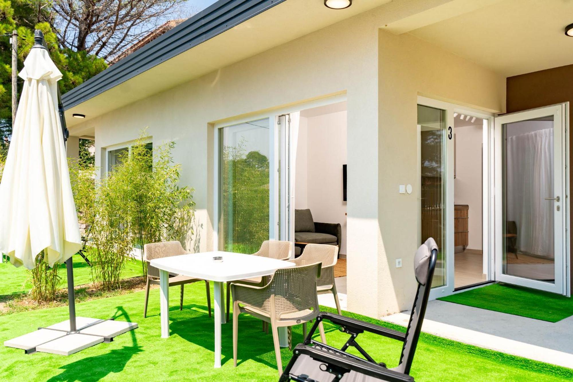 Arti Holiday Homes Banjol 部屋 写真