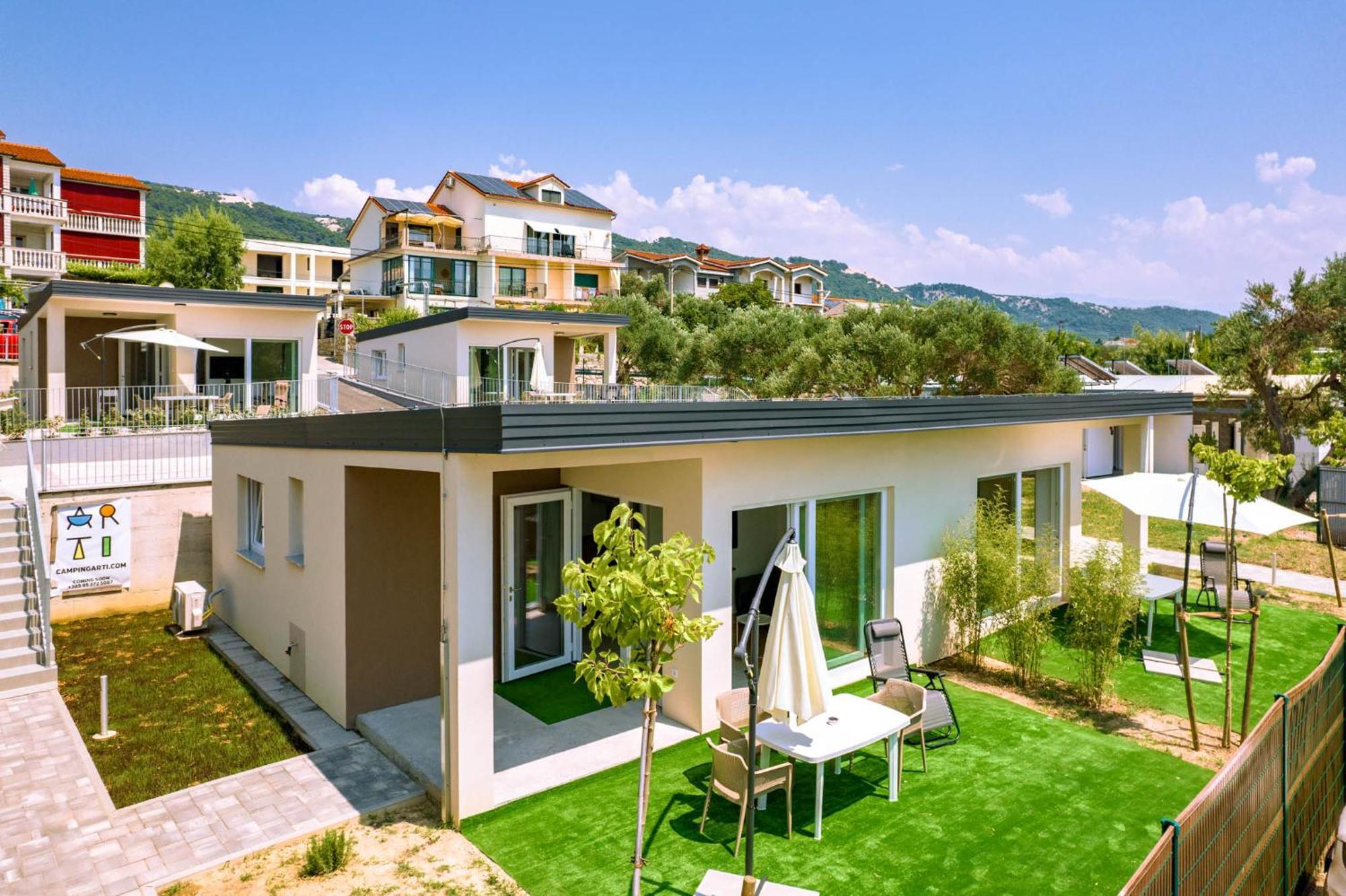 Arti Holiday Homes Banjol エクステリア 写真