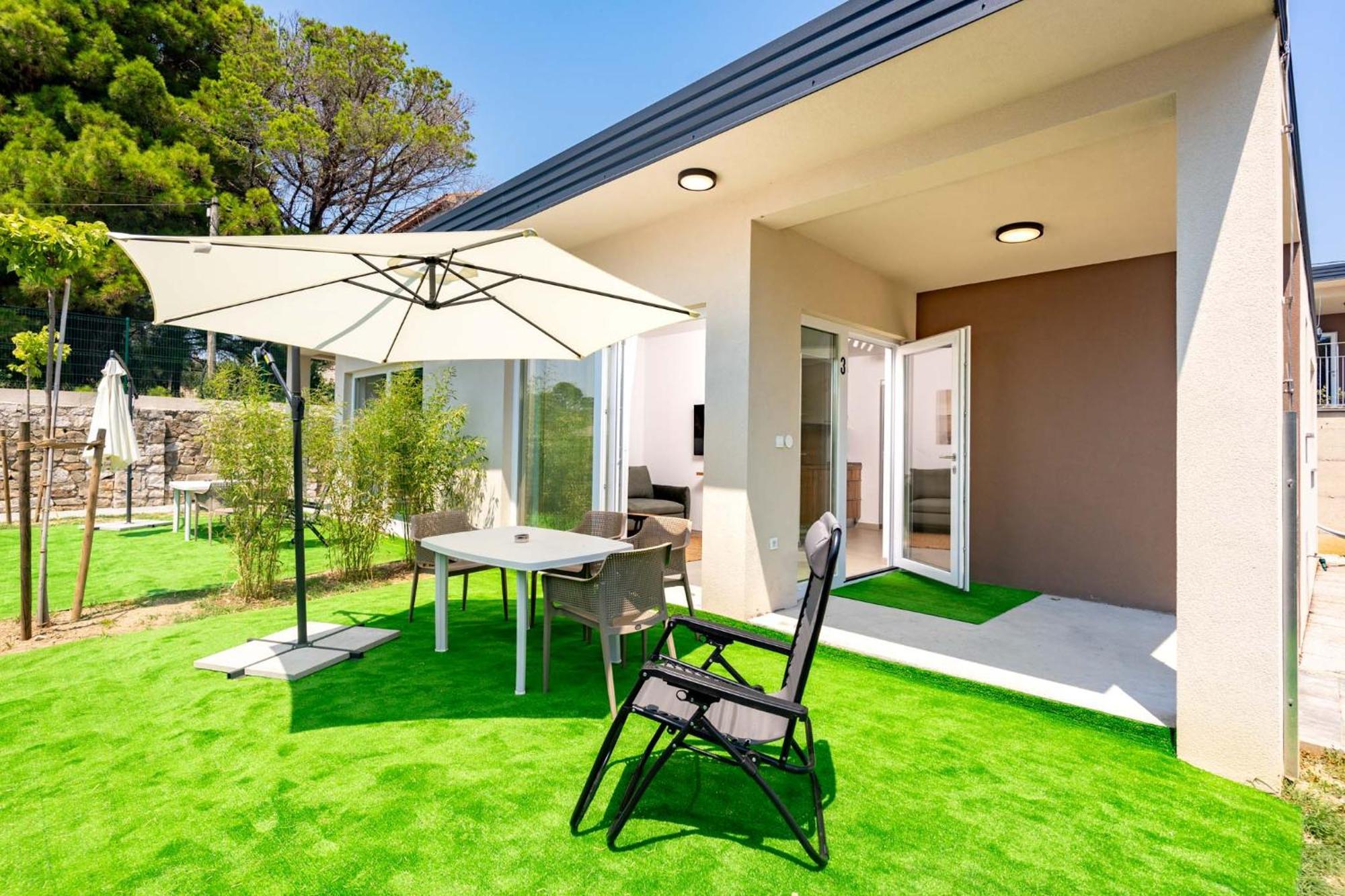 Arti Holiday Homes Banjol 部屋 写真
